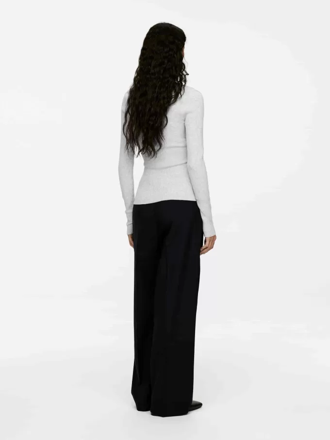 Ballerina-Neckline Top