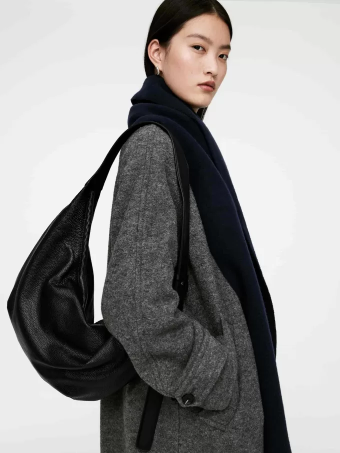 Curved Leather Bag Curved Leather Bag