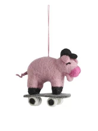 Felt So Good Skating Pig