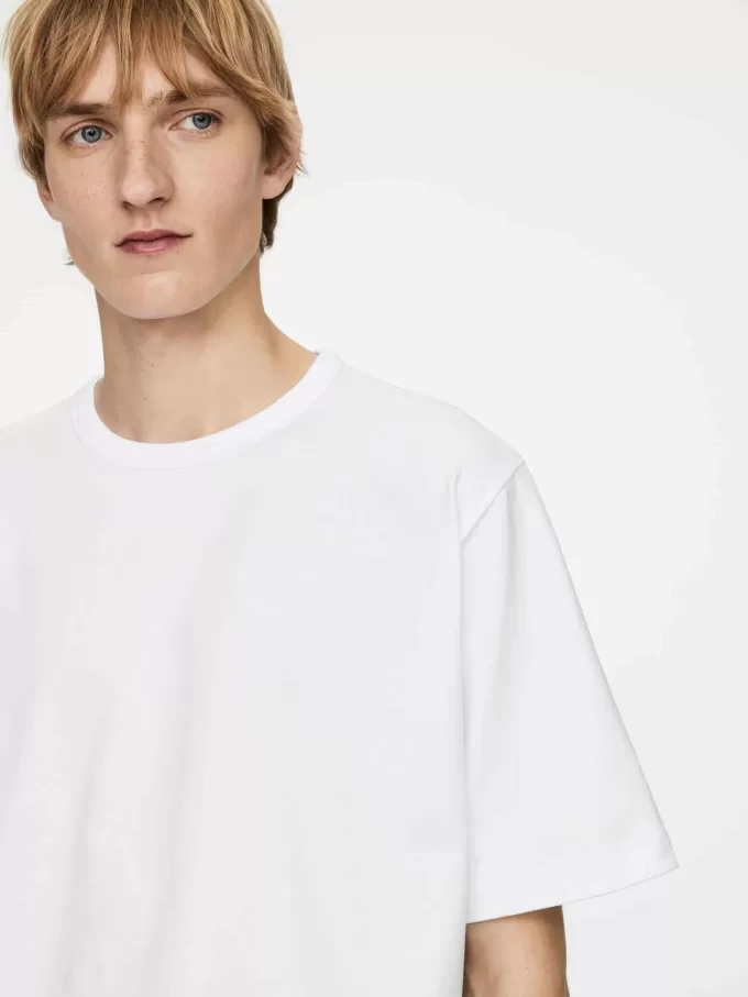 Heavy Weight T-Shirt Heavy Weight T-Shirt