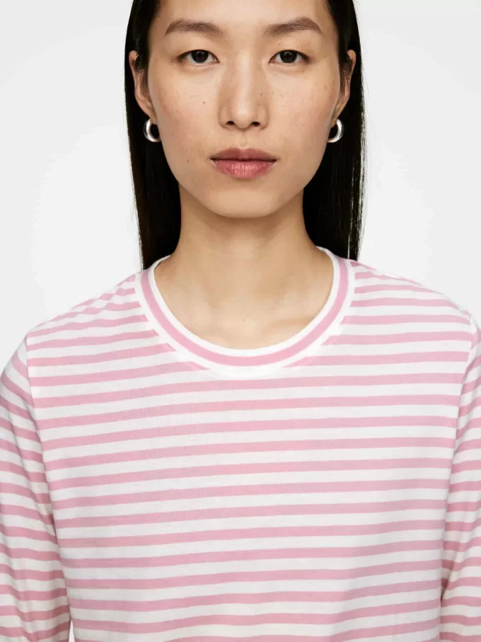 IRIS Lightweight T-Shirt IRIS Lightweight T-Shirt