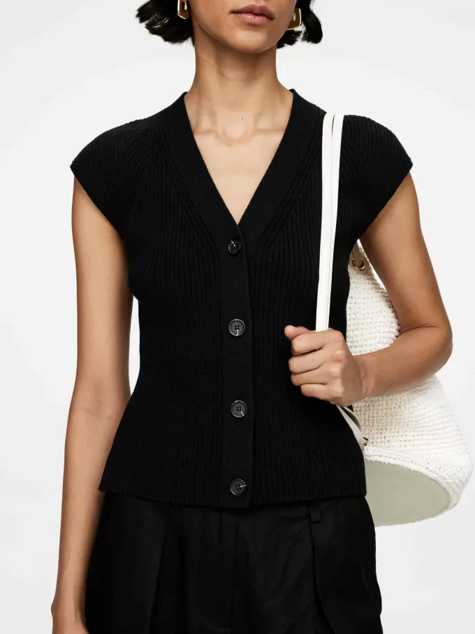 Knitted Sleeveless Top