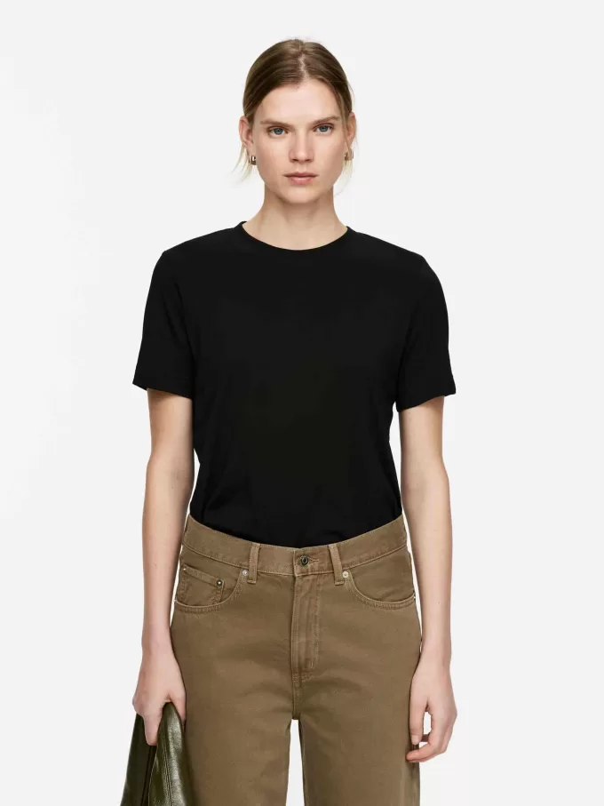 LILY Lightweight T-Shirt LILY Lightweight T-Shirt