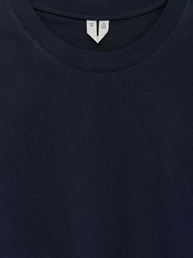LILY Lightweight T-Shirt LILY Lightweight T-Shirt