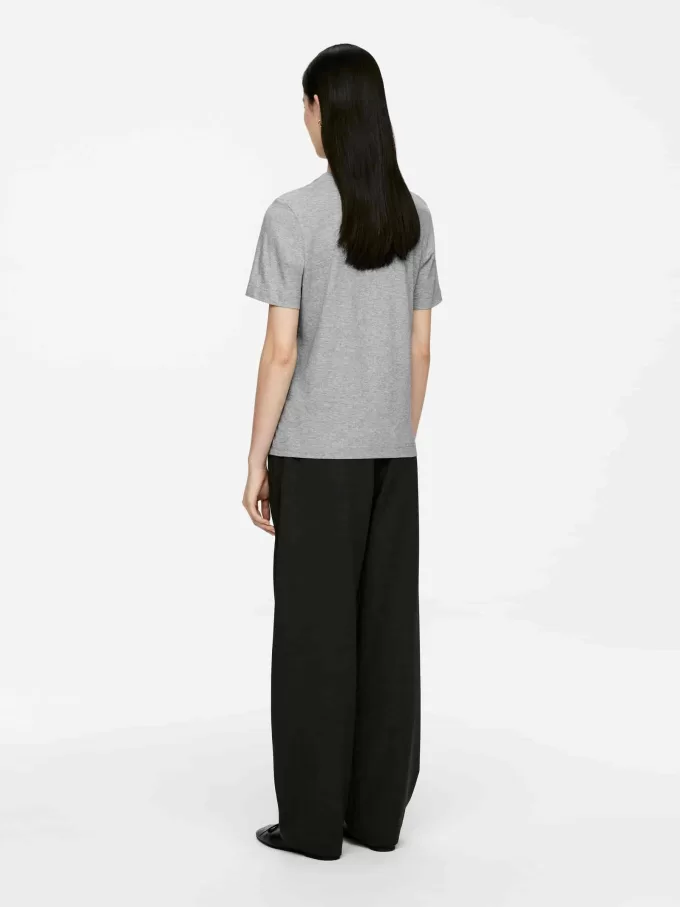 LILY Lightweight T-Shirt LILY Lightweight T-Shirt