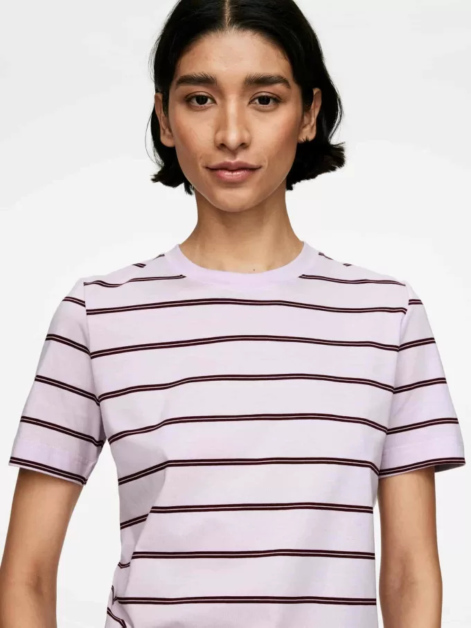 LILY Lightweight T-Shirt LILY Lightweight T-Shirt