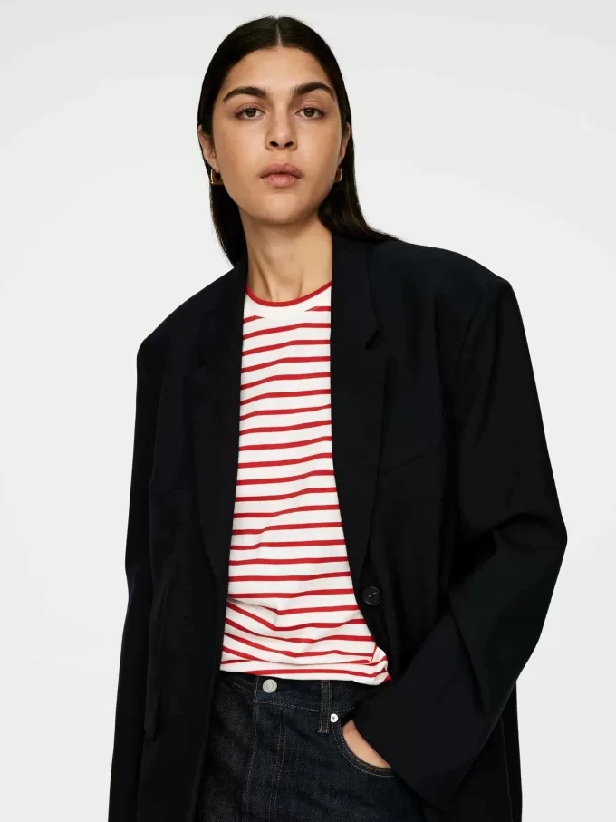 LILY Lightweight T-Shirt