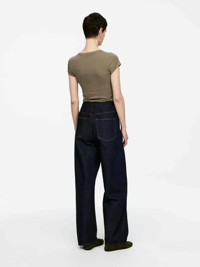 LUNA Fitted T-Shirt LUNA Fitted T-Shirt