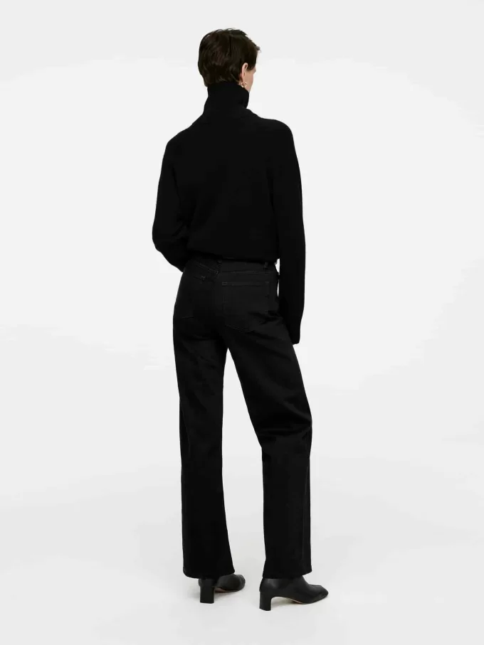 LUPINE Flared Jeans