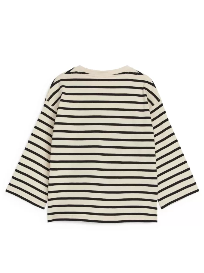 Long-Sleeved T-Shirt Long-Sleeved T-Shirt