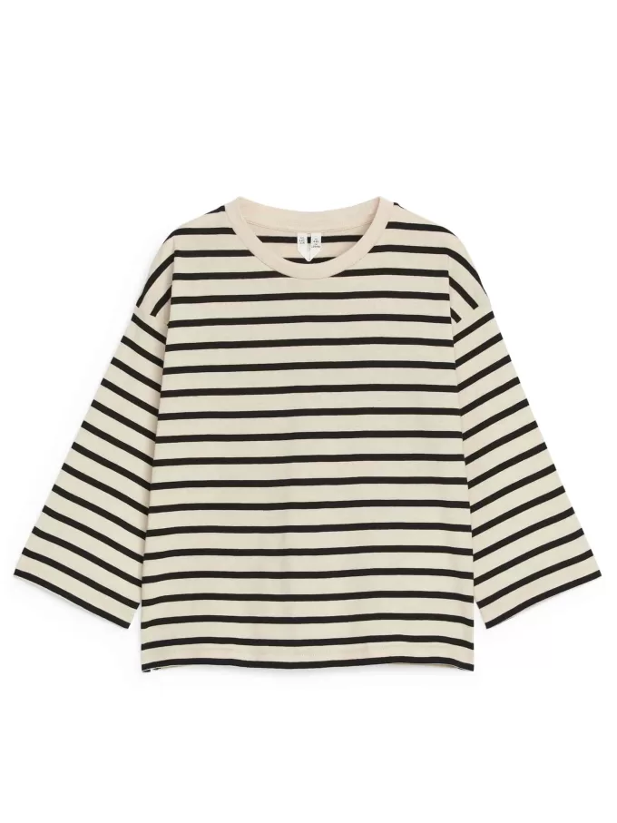 Long-Sleeved T-Shirt Long-Sleeved T-Shirt