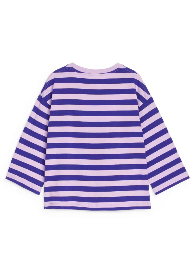 Long-Sleeved T-Shirt Long-Sleeved T-Shirt