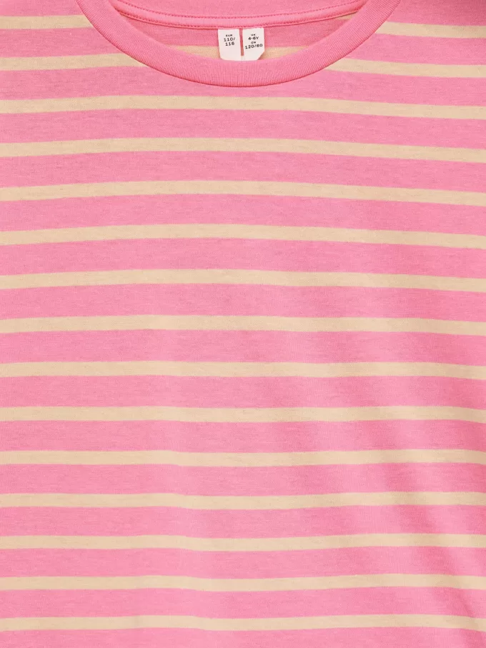 Long-Sleeved T-Shirt Long-Sleeved T-Shirt