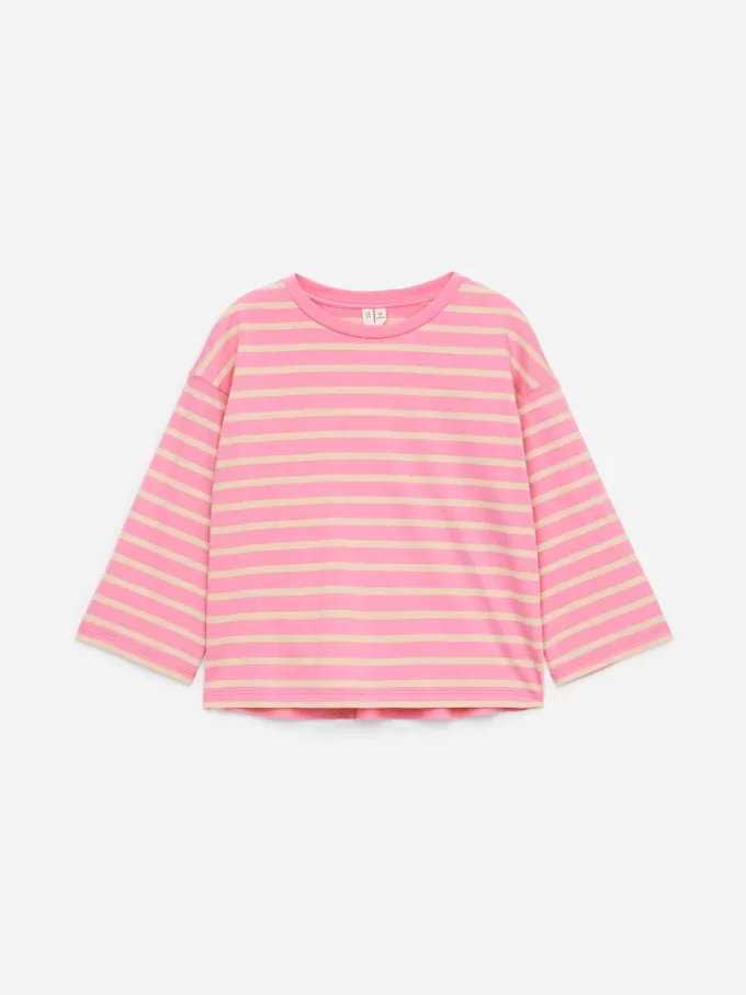 Long-Sleeved T-Shirt Long-Sleeved T-Shirt