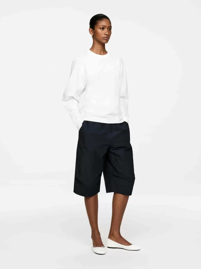 Long-Sleeved T-Shirt Long-Sleeved T-Shirt