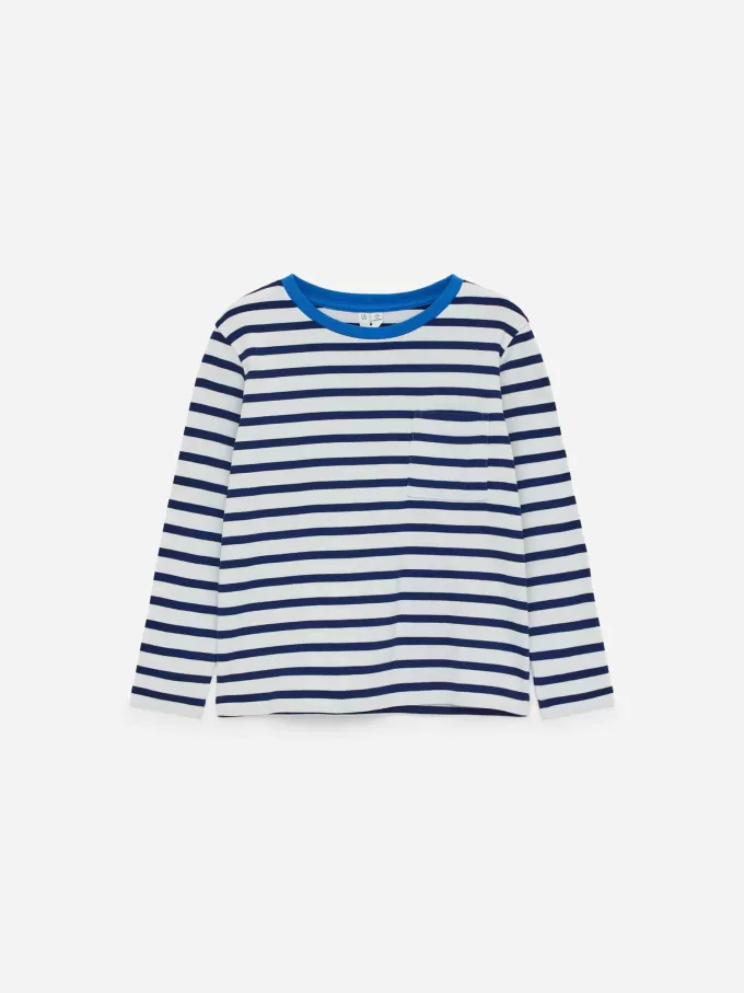 Long-Sleeved T-Shirt Long-Sleeved T-Shirt