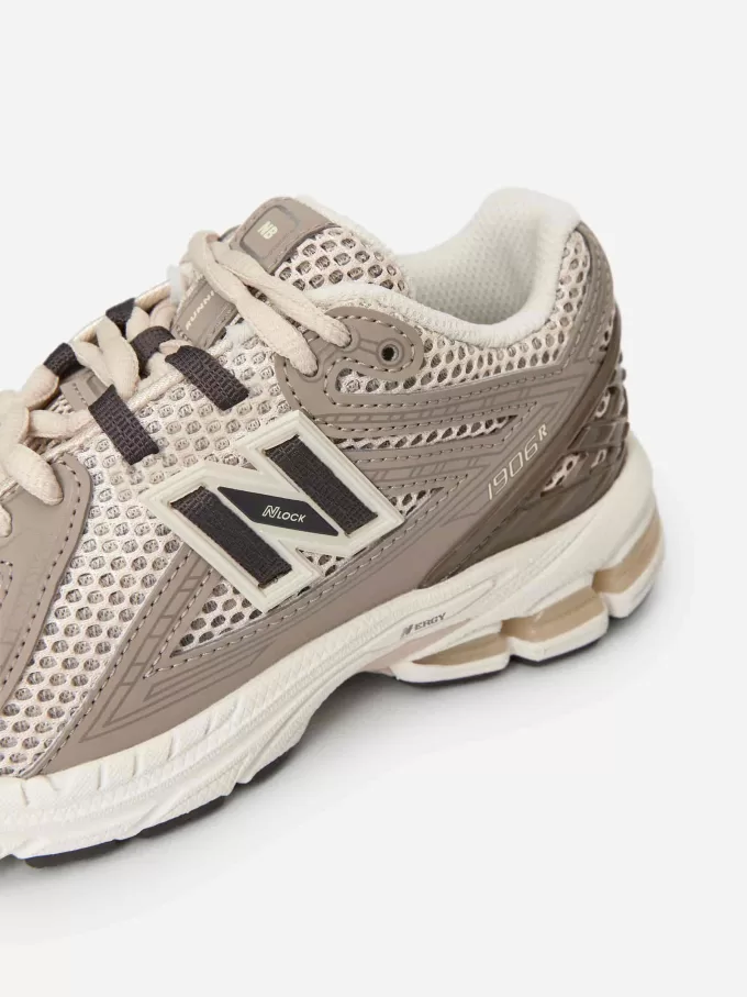 New Balance 1906 Trainers