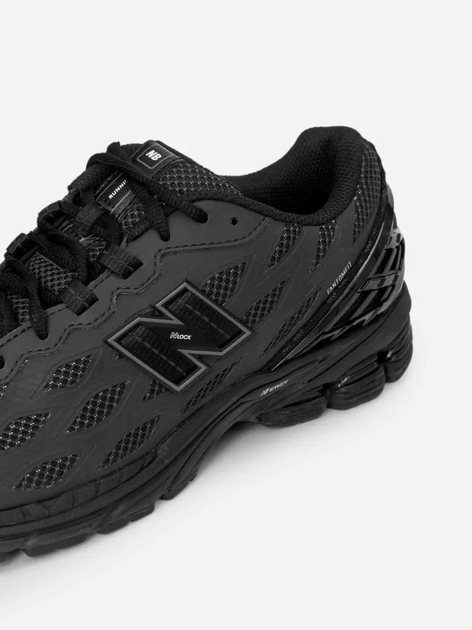 New Balance 1906W Phantom Fit Trainers New Balance 1906W Phantom Fit Trainers