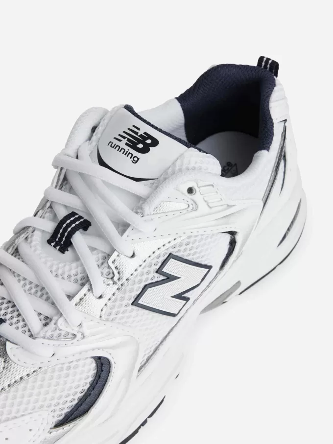 New Balance 530 Trainers