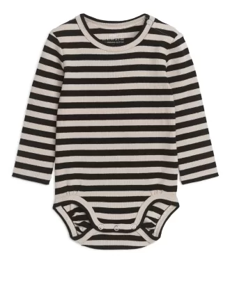 Ribbed Long-Sleeve Bodysuit Ribbed Long-Sleeve Bodysuit