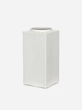Square-Shaped Vase 24 cm Square-Shaped Vase 24 cm
