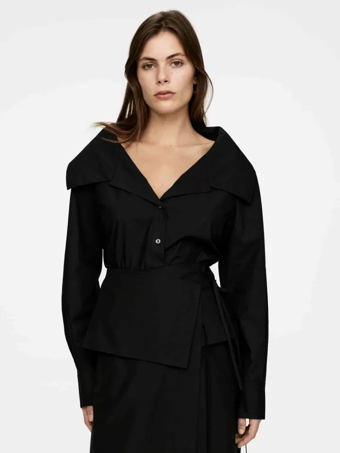 Wide-Collar Blouse