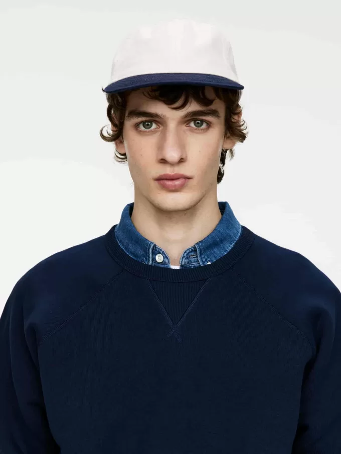 Contrast-Colour Cap