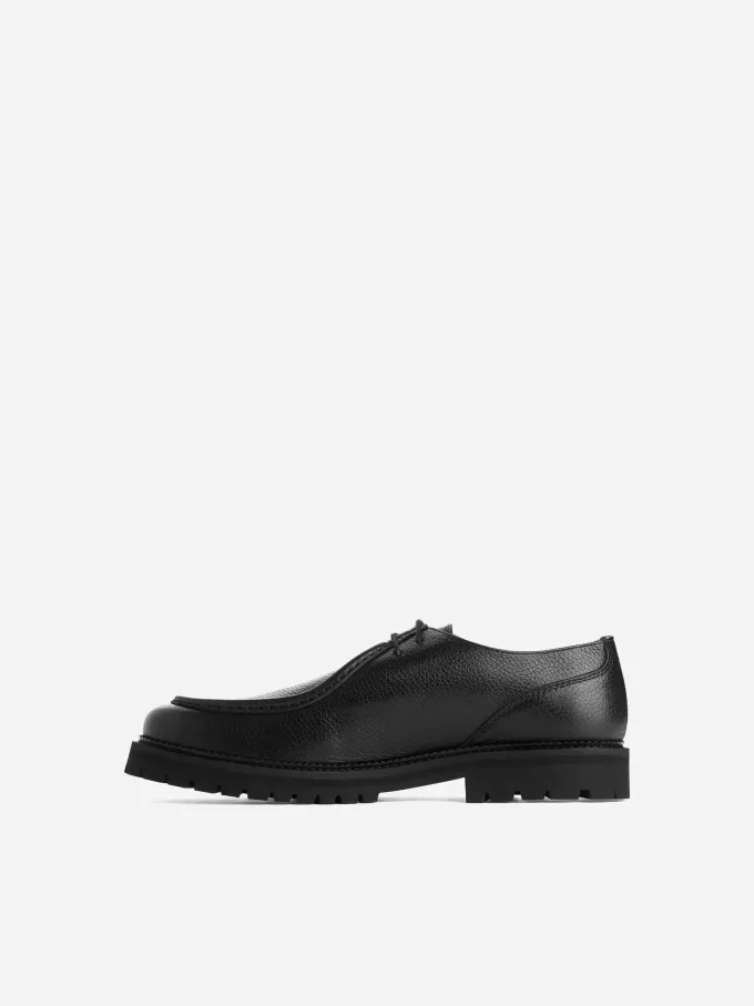 Moc-Toe Leather Shoes