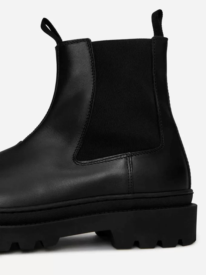 Mudguard Leather Chelsea Boots