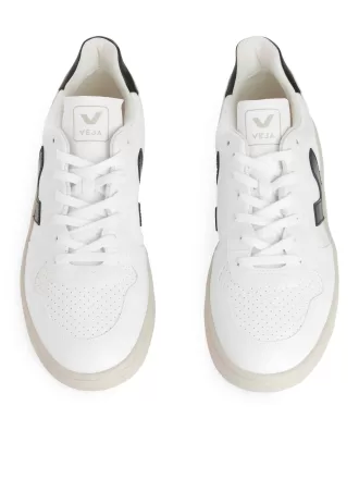 Veja V-10 Trainers