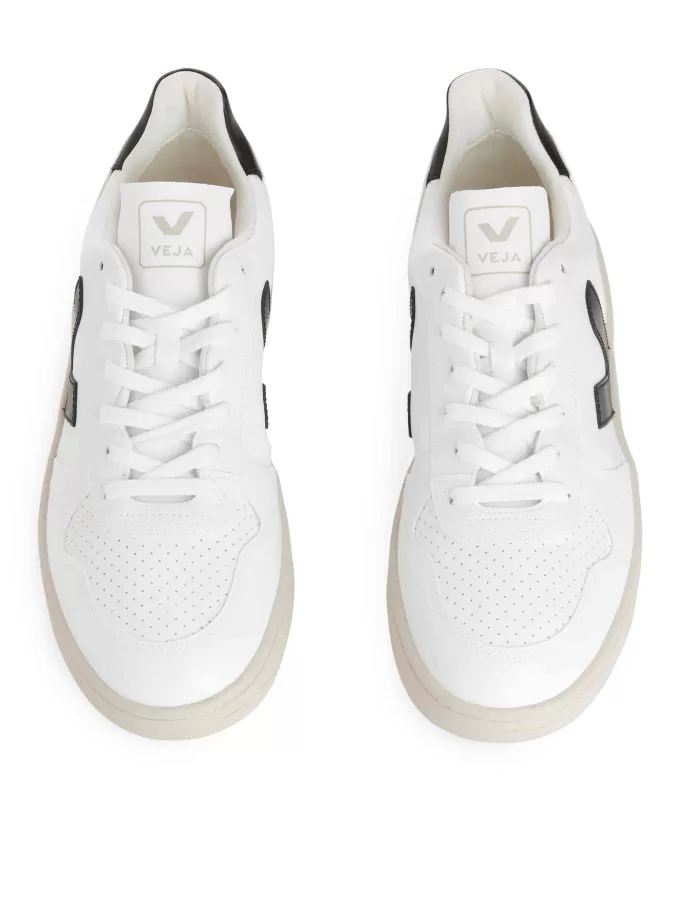 Veja V-10 Trainers