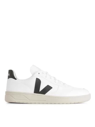 Veja V-10 Trainers